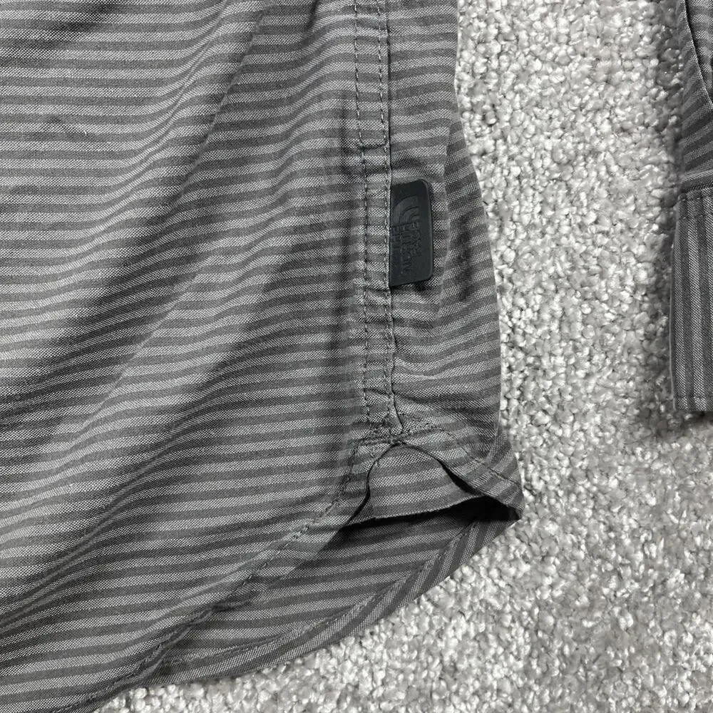 North Face Button Down Shirt Mens Medium Stripe Long Sleeve Outdoors‎ Gray